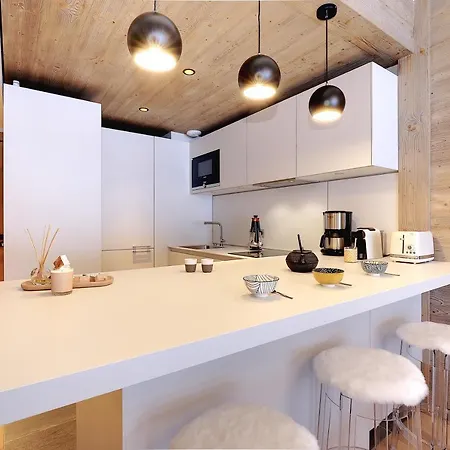 Le Phoenix Apartment